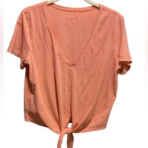 🍋Lululemon Knot Gonna Fly T Shirt.Peach in color